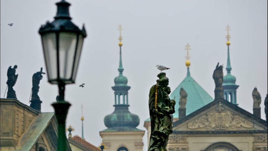 Sedlcanska - Will Save Money Here - Equipped With Antique Furniture Prag